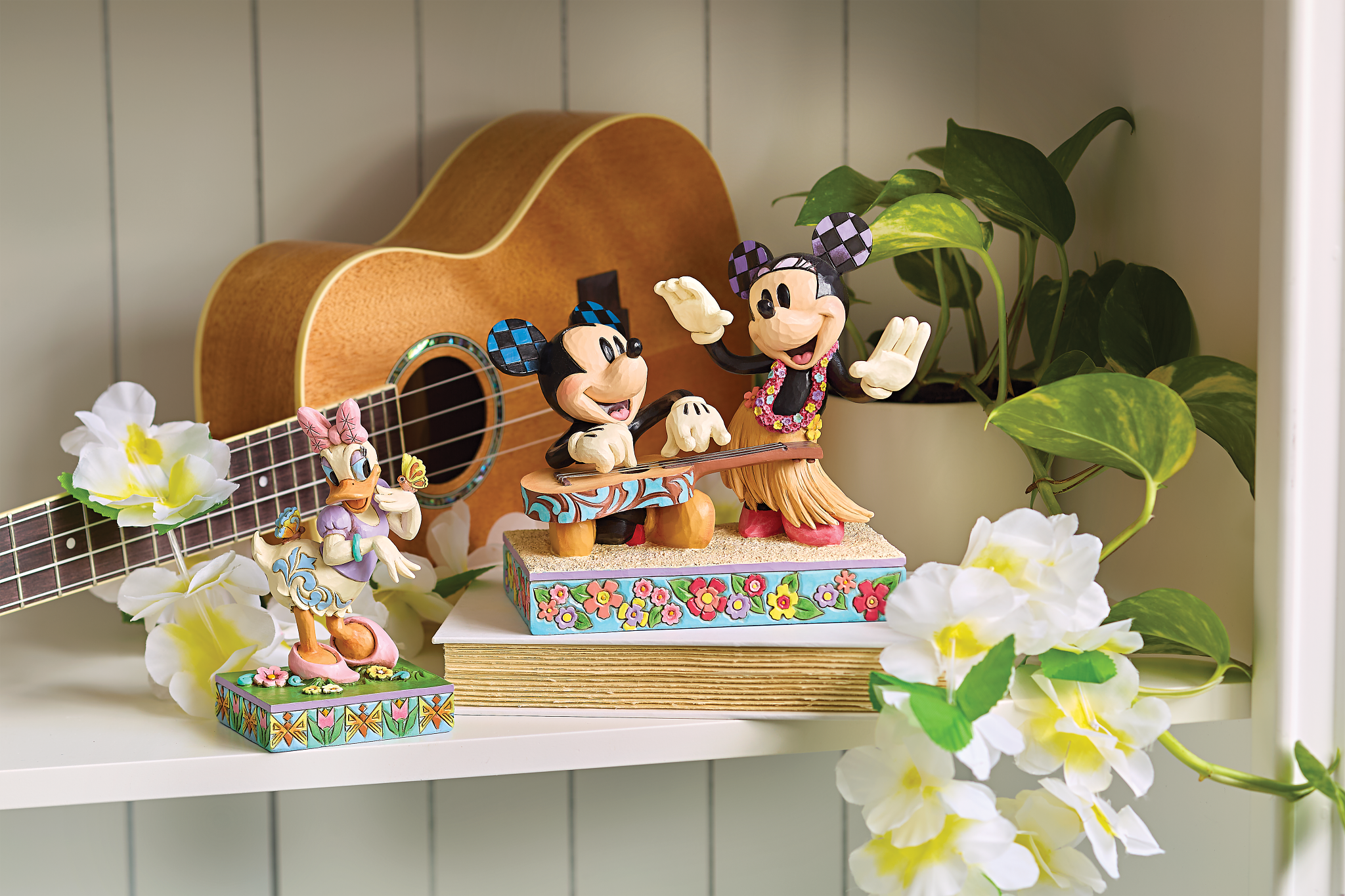 Disney Traditions Figur - Daisy Duck mit Schmetterlingen (Blooms and Butterflies) von Jim Shore 6016337