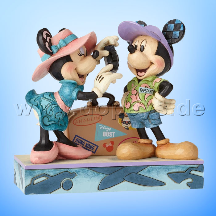 Disney Traditions / Jim Shore Figur von Enesco "Adventure Awaits (Mickey und Minnie als Reisende)" 4059731