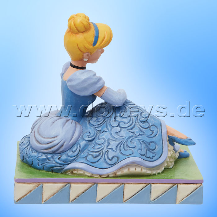 Disney Traditions - Cinderella Personality Pose (Compassionate and Carefree) figurine by Jim Shore 6013072