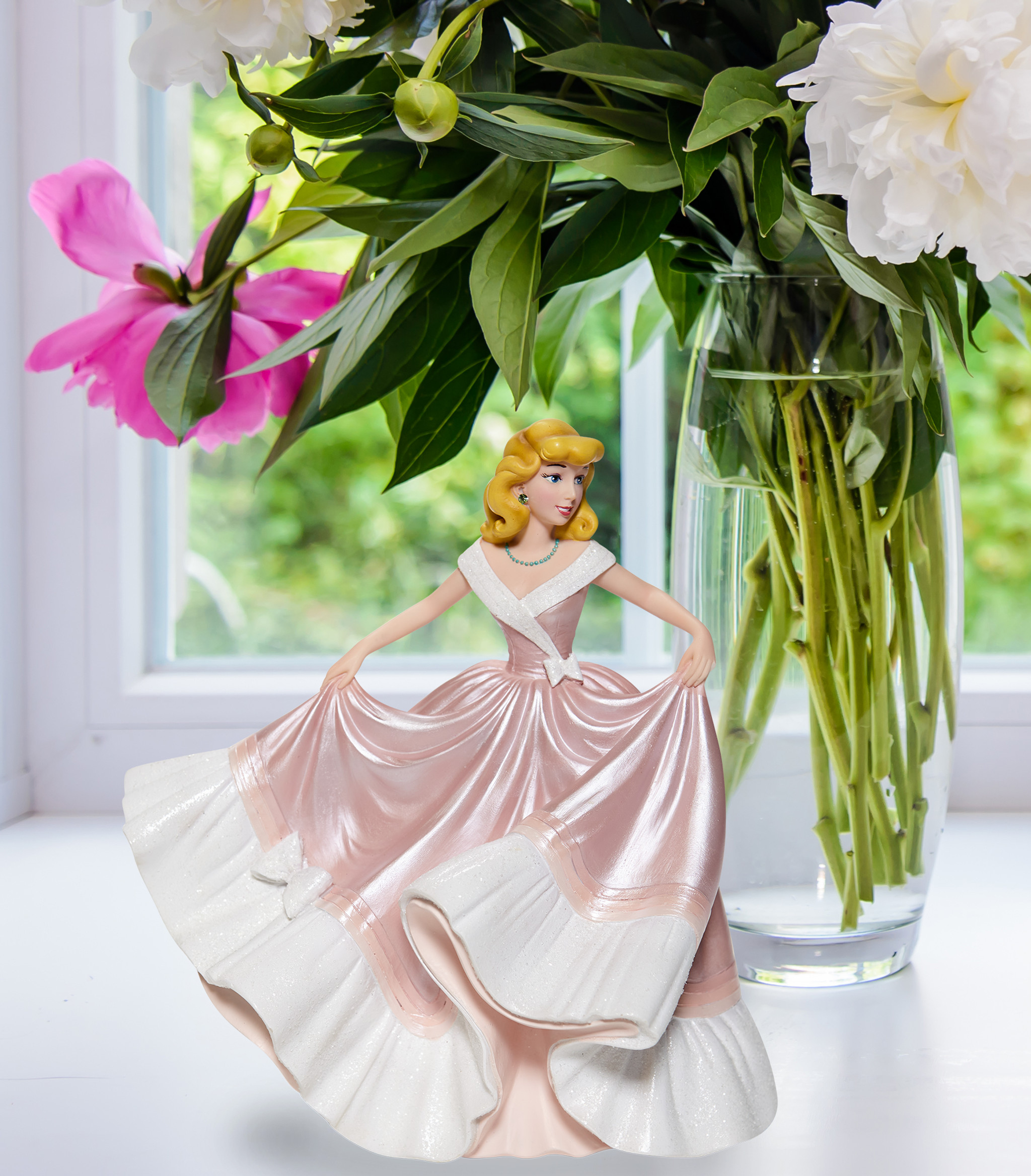 Disney Showcase Collections - Cinderella in Pink Dress Figurine 6008704 Couture de Force
